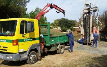 Girbau Sondetjos i Pous d’Agua camión amarillo